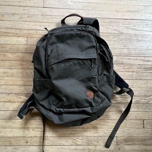 Fjallraven Raven 20 Backpack Fits 15" Laptops - Dark Olive / Brown
